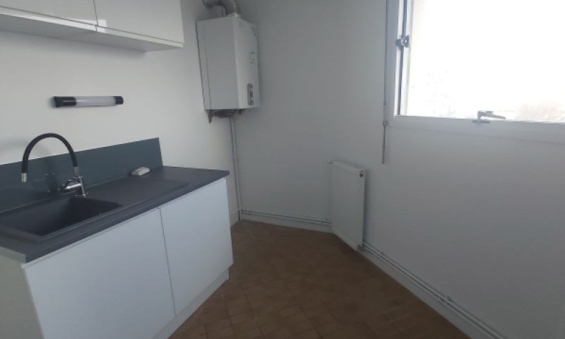 STUDIO A LOUER A L'ANNEE